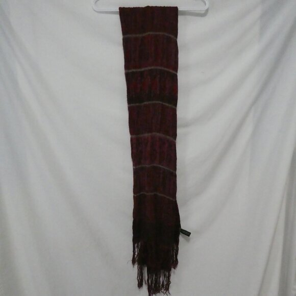 PASSIGATTI | OS - one size | Elegant Burgundy Fringed Scarf | Gold Stripes - Picture 3 of 10